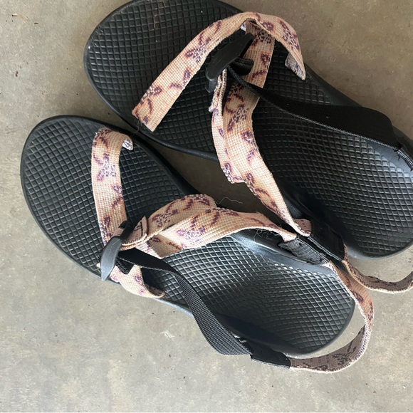Floral Strap Black Sandals - Picture 1 of 4